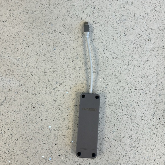 Charjen Pro premium hub. Compatible with all USB-C laptops tablets, and phones. - Picture 2 of 7
